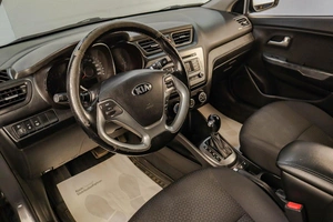 Седан Kia Rio 2015 года, 1129000 рублей, Челябинск