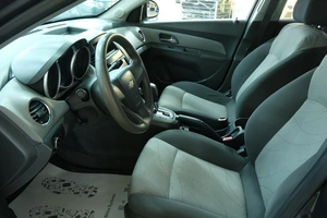 Седан Chevrolet Cruze 2010 года, 639000 рублей, Омск