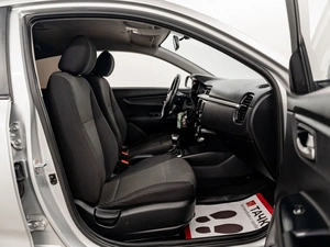 Седан Kia Rio 2019 года, 875000 рублей, Красноярск
