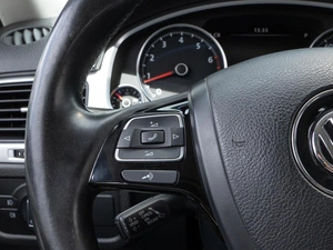 Внедорожник Volkswagen Touareg 2014 года, 2199000 рублей, Волгоград