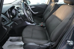 Хетчбэк Opel Astra 2014 года, 669000 рублей, Омск