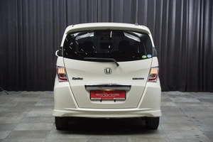 Минивэн Honda Freed 2011 года, 1049000 рублей, Красноярск