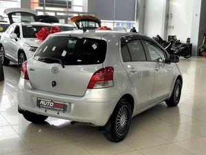 Хетчбэк Toyota Vitz 2009 года, 547000 рублей, Солонцы