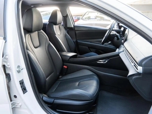 Седан Hyundai Elantra 2023 года, 1935600 рублей, Волгоград