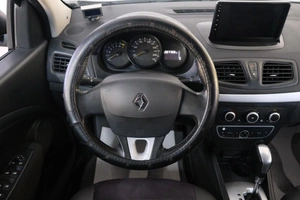 Седан Renault Fluence 2012 года, 759000 рублей, Омск