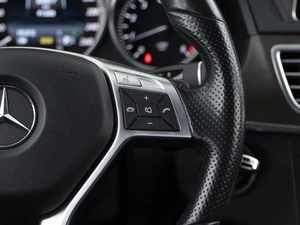 Седан Mercedes-benz E-класс 2014 года, 2476444 рублей, Москва