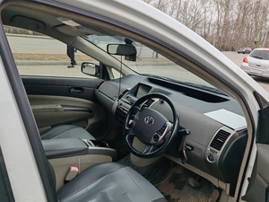 Лифтбек Toyota Prius 2009 года, 600000 рублей, Красноярск