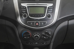 Седан Hyundai Solaris 2013 года, 879000 рублей, Кемерово
