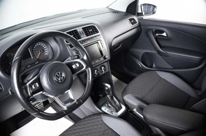 Седан Volkswagen Polo 2018 года, 1359000 рублей, Пермь