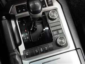 Внедорожник Toyota Land Cruiser 2016 года, 6500000 рублей, Тюмень