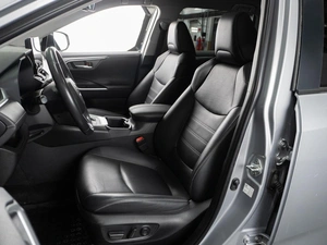 Внедорожник Toyota RAV4 2023 года, 4240000 рублей, Тюмень