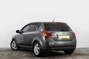 Хетчбэк Kia Ceed 2011 года, 559000 рублей, Сургут