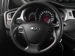 Хетчбэк Kia Ceed 2013 года, 969000 рублей, Тюмень