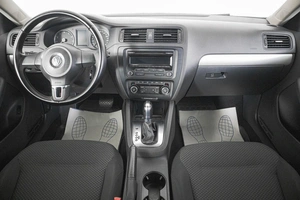 Седан Volkswagen Jetta 2012 года, 999000 рублей, Кемерово