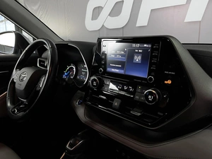 Внедорожник Toyota Highlander 2021 года, 4999000 рублей, Нижневартовск