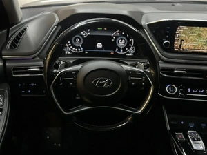 Седан Hyundai Sonata 2019 года, 2087000 рублей, Красноярск