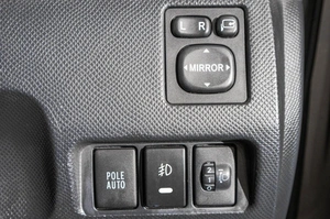 Хетчбэк Toyota Ractis 2006 года, 709000 рублей, Барнаул