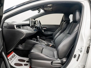 Хетчбэк Toyota Corolla 2021 года, 1910000 рублей, Красноярск