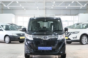 Минивэн Toyota Roomy 2018 года, 1089000 рублей, Омск