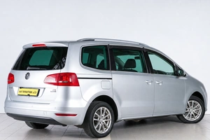 Минивэн Volkswagen Sharan 2012 года, 1369000 рублей, Челябинск