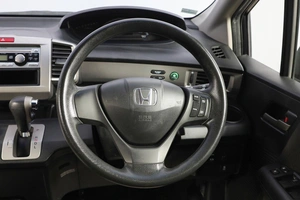 Минивэн Honda Freed 2012 года, 1169000 рублей, Новосибирск