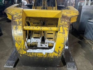 Фронтальный погрузчик 2011 года, 2400000 рублей, Чунский