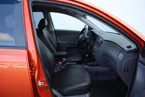 Хэтчбек Kia Rio 2011 года, 650000 рублей, Брянск