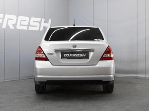 Седан Nissan Tiida 2011 года, 730000 рублей, Омск