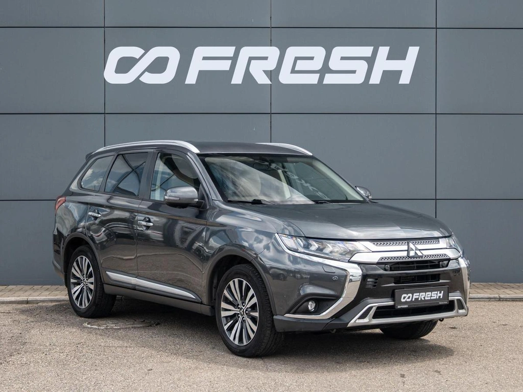 Внедорожник Mitsubishi Outlander 2020 года, 2340000 рублей, Краснодар