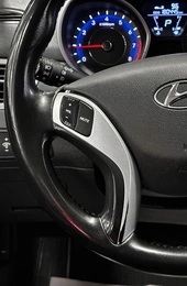 Седан Hyundai Elantra 2011 года, 897000 рублей, Красноярск