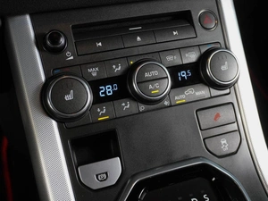 Внедорожник Land Rover Range Rover Evoque 2012 года, 1849000 рублей, Воронеж