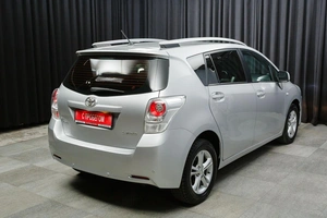 Минивэн Toyota Verso 2011 года, 1249000 рублей, Красноярск