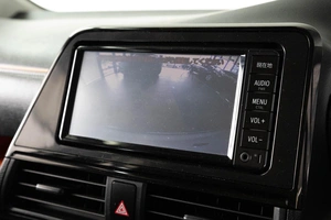 Минивэн Toyota Sienta 2018 года, 1589000 рублей, Красноярск