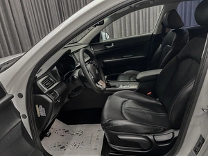 Седан Kia K5 2019 года, 1950000 рублей, Красноярск