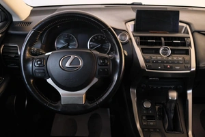 Внедорожник Lexus NX 2015 года, 2999000 рублей, Омск