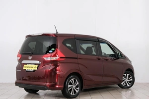 Минивэн Honda Freed 2017 года, 1539000 рублей, Красноярск