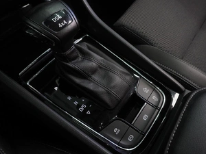 Внедорожник Skoda Karoq 2022 года, 2299000 рублей, Воронеж