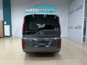 Минивэн Honda Stepwgn 2015 года, 1599000 рублей, Красноярск