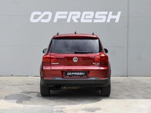 Внедорожник Volkswagen Tiguan 2013 года, 1520000 рублей, Краснодар