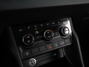 Внедорожник Skoda Karoq 2020 года, 1934000 рублей, Воронеж