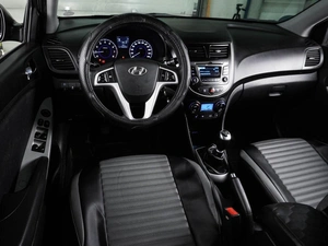 Седан Hyundai Solaris 2011 года, 899000 рублей, Воронеж