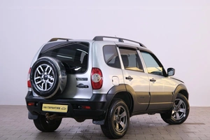 Внедорожник Chevrolet Niva 2020 года, 969000 рублей, Омск