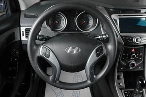 Седан Hyundai Elantra 2015 года, 1389000 рублей, Тюмень