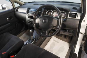 Хетчбэк Nissan Tiida 2010 года, 599000 рублей, Челябинск