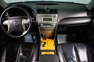 Седан Toyota Camry 2006 года, 929000 рублей, Сургут