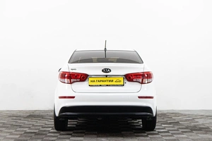 Седан Kia Rio 2015 года, 799000 рублей, Сургут
