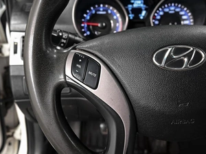 Седан Hyundai Elantra 2013 года, 938000 рублей, Ставрополь