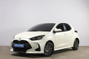 Хетчбэк Toyota Yaris 2020 года, 1199000 рублей, Новосибирск