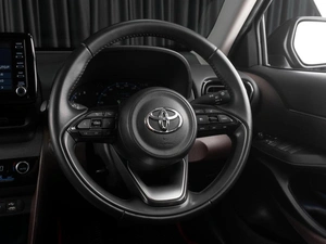 Внедорожник Toyota Yaris Cross 2021 года, 2407000 рублей, Тюмень