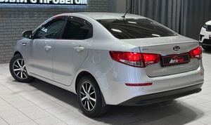 Седан Kia Rio 2016 года, 1100000 рублей, Красноярск